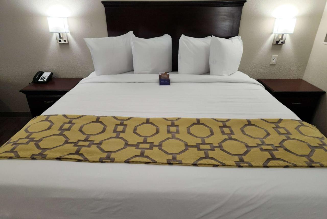 Baymont By Wyndham Houston Brookhollow Eksteriør billede