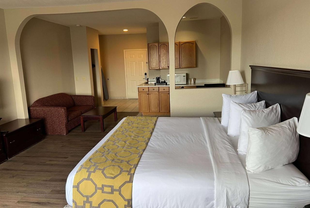 Baymont By Wyndham Houston Brookhollow Eksteriør billede