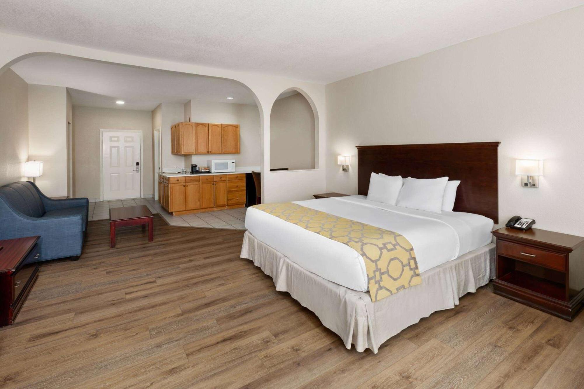 Baymont By Wyndham Houston Brookhollow Eksteriør billede